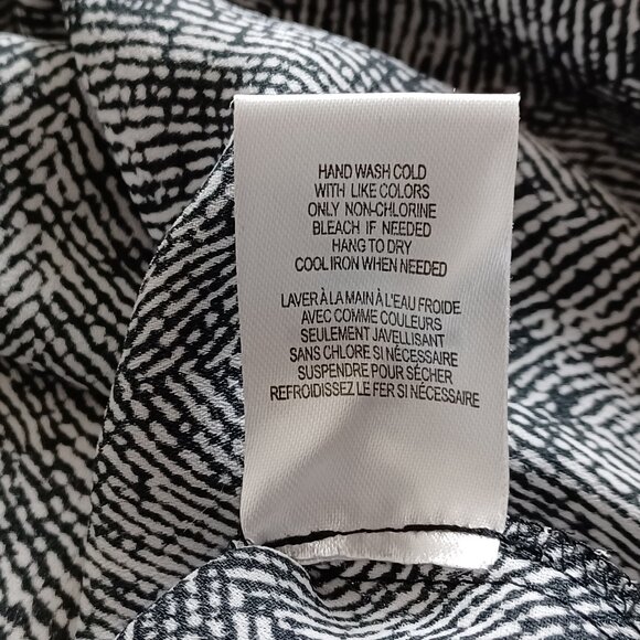 Daniel Rainn V-neck ¾ Sleeve Printed Blouse - Picture 8 of 15